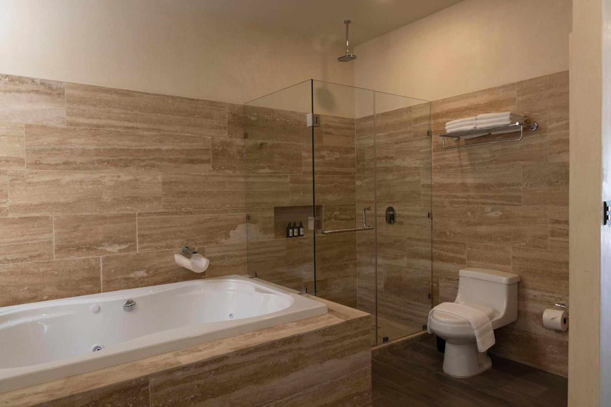 Meson Santa Lucia Hotel Mérida Buitenkant foto